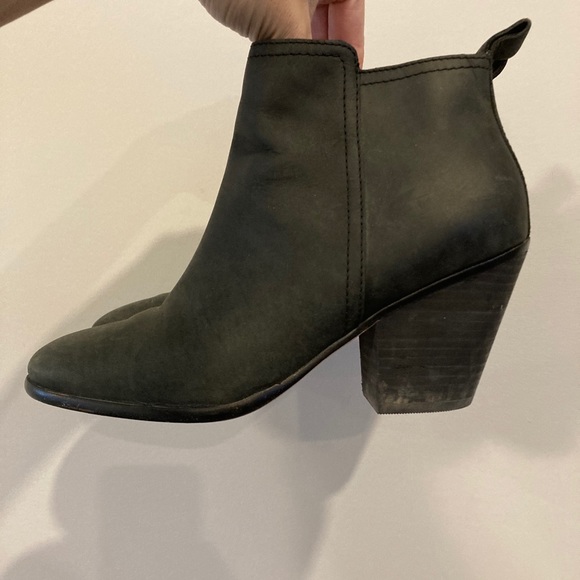 COLE HAAN / matte black ankle bootie - Picture 9 of 9